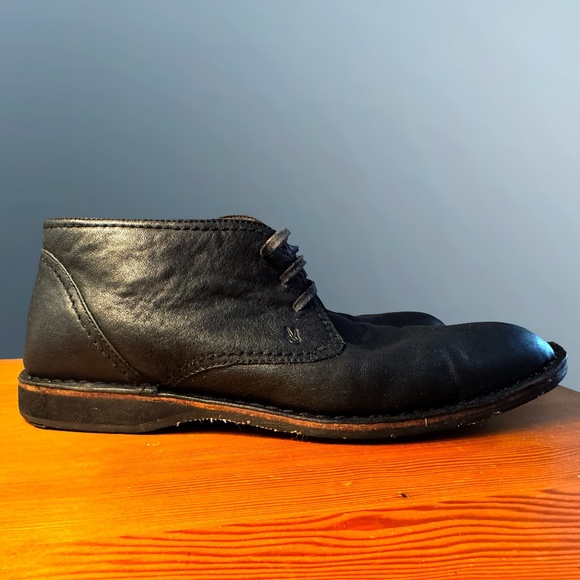 John Varvatos Black Leather Chukka - Picture 12 of 13
